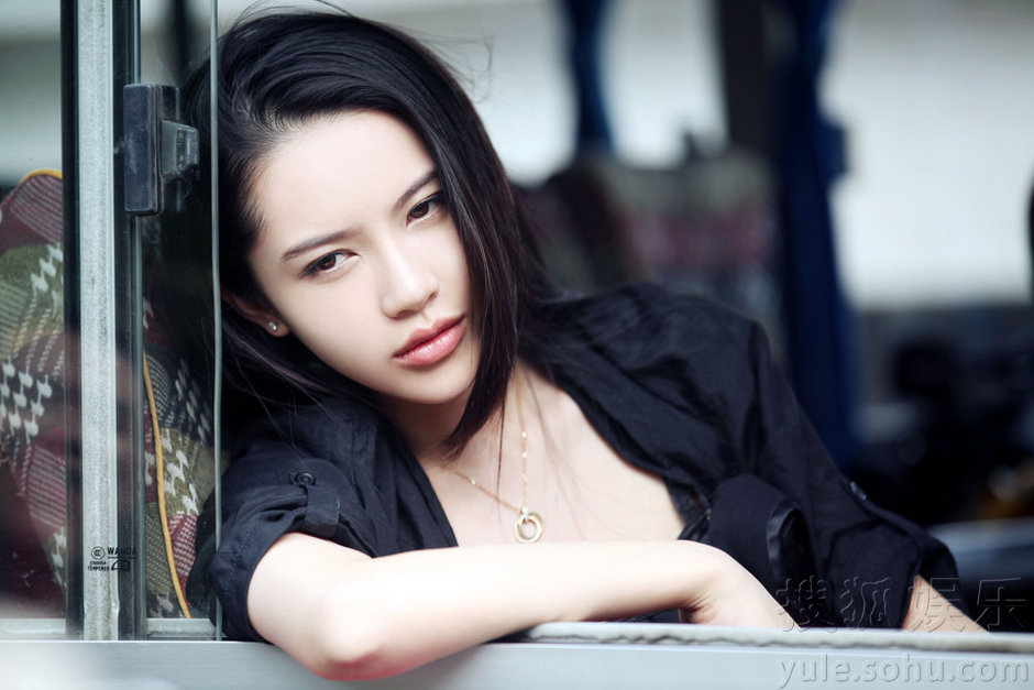 潘霜霜拍火辣内衣写真 双峰呼之欲出优质诱惑