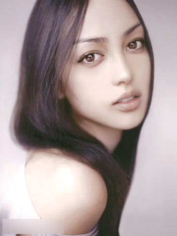 香港混血名模jessica c 优雅与魅惑的集合体