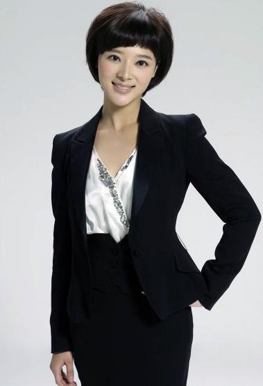 央视主播魅力秋装秀惊艳私服气场依然十足