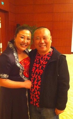 郭德纲二婚妻子 家居卖萌自拍首曝光