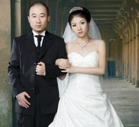 漂亮儿媳,帅气女婿家居照