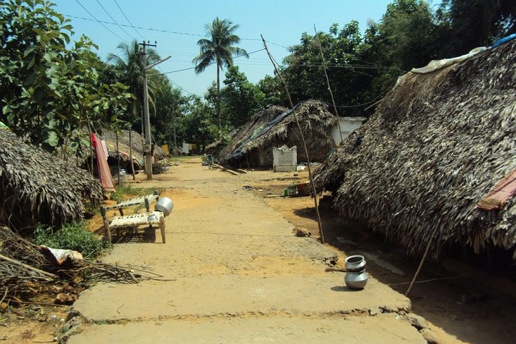 实拍印度令人汗颜的农村房真的很罕见