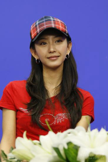 凌潇肃武汉迎娶唐一菲女方被指奉子逼婚