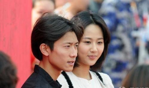 张一山杨紫扮演情侣弟弟失初吻图