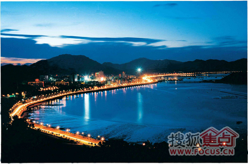 世界第九湾区唐家湾藏山纳水