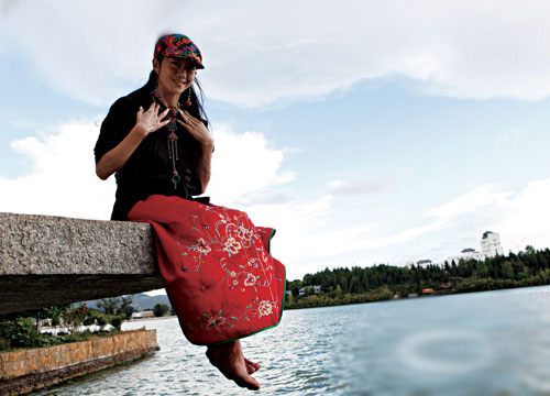 杨丽萍在京进行最后一跳大理洱海豪宅曝光