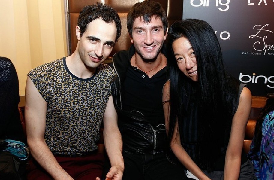 63岁王薇薇爱上27岁花滑冠军 小男人搬进豪宅