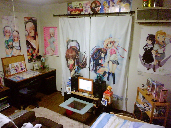 日本游戏宅男房间如此开放惊爆眼球