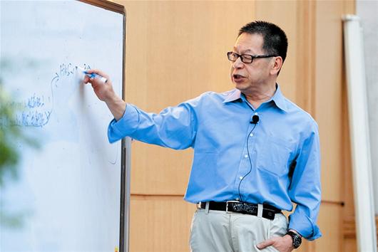 石齐平纵论经济:2008年救市措施不可轻易复制