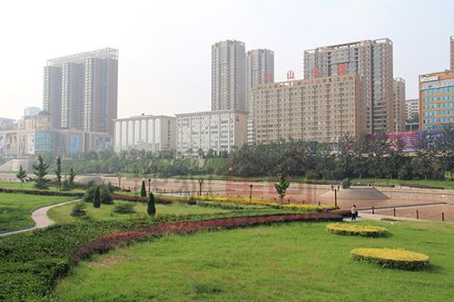 半山公馆十月劲销38套,创阳泉高端地产3高