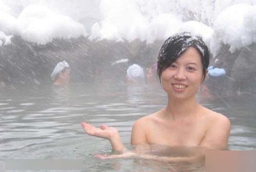 实拍日本男女公共浴室混浴