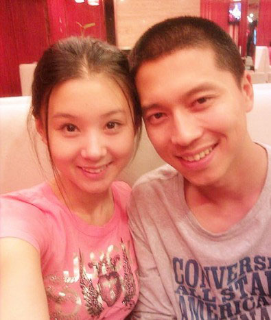 《金太狼》定档12日 王雷与女友家居照显甜蜜