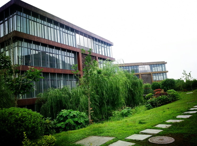 转型于青山绿水间软件名城再铸牛首山