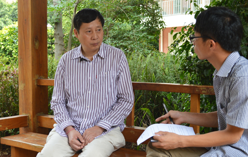 云南财经大学房地产与土地政策研究中心主任张洪教授