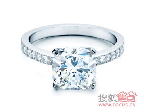 时尚奢侈品钻戒情定七夕从1477年开始的经典
