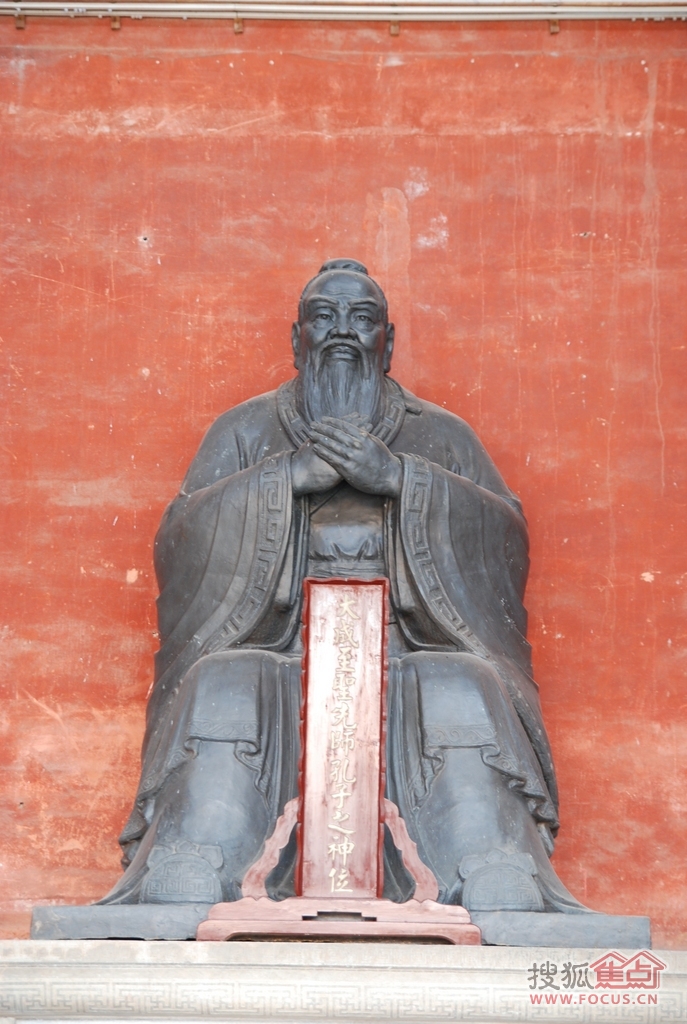泉州文庙孔子像图片