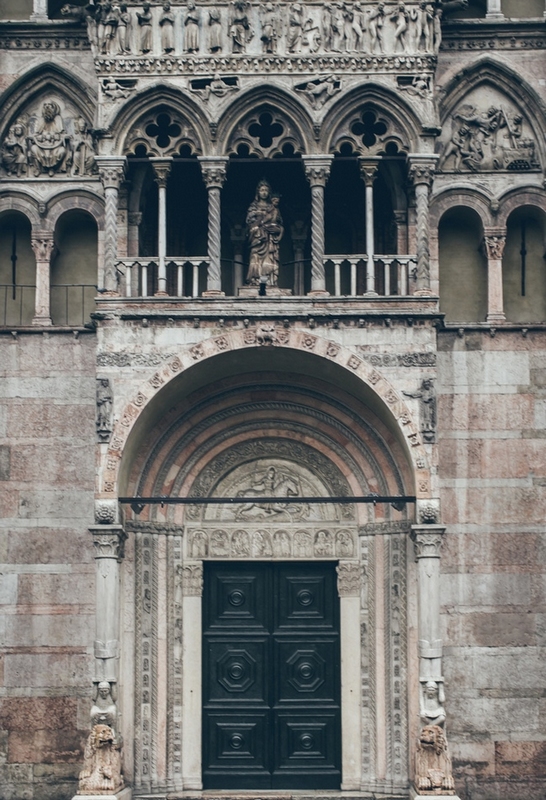 摄影师镜头下的欧洲"建筑门"