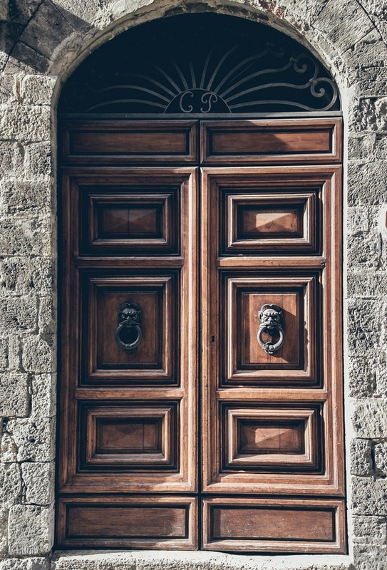 摄影师镜头下的欧洲"建筑门"