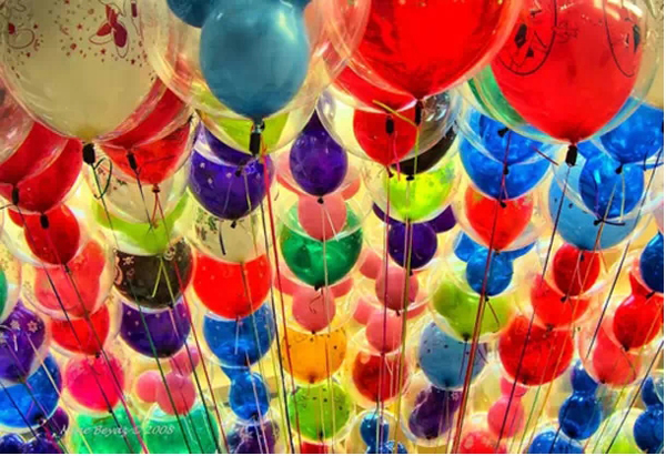 这不止是一个个气球 而是一个个大奖啊!