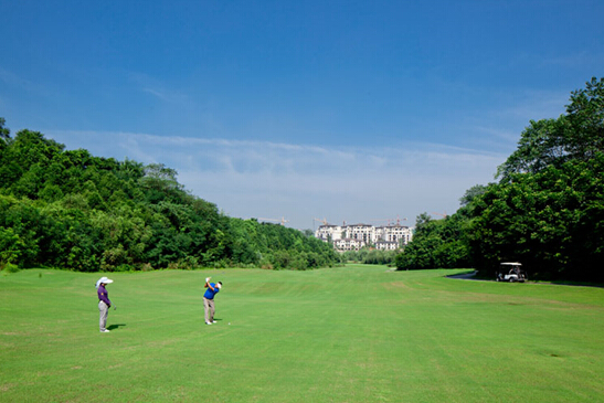 远洋国际高尔夫 赛讯:bmw国际高尔夫球赛重庆站