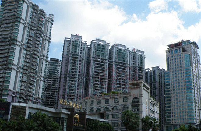 荔湾租房2000同面积买房月供4400 荔港南湾复式小户型两房百万起 优惠