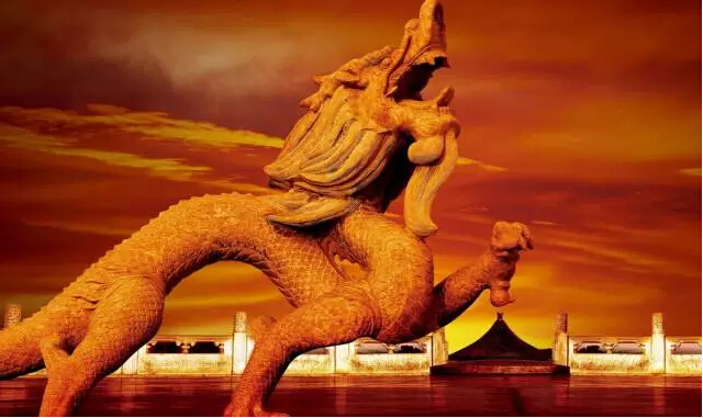 龙是汉民族所敬奉的图腾,是吉祥雄伟的象征.