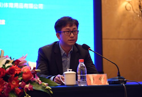 泰禾集团副总裁郑钟介绍赛事筹备情况