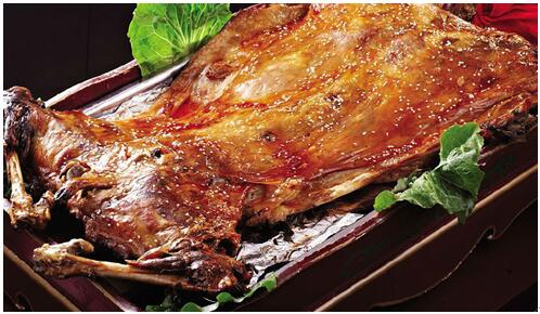 盛天小世界周末烤全羊盛宴 最后一栋学区房5字头