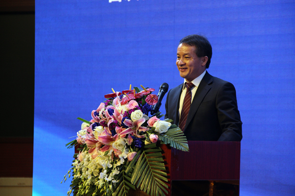 最后,市委常委,副市长路洪昌就邢台房地产市场的状况作了重要讲话.