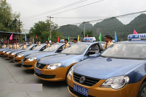 上海银建出租车图片