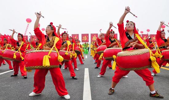 绛州鼓乐又称绛州大鼓,泛指山西省新绛县汉族民间流行的锣鼓乐和吹打