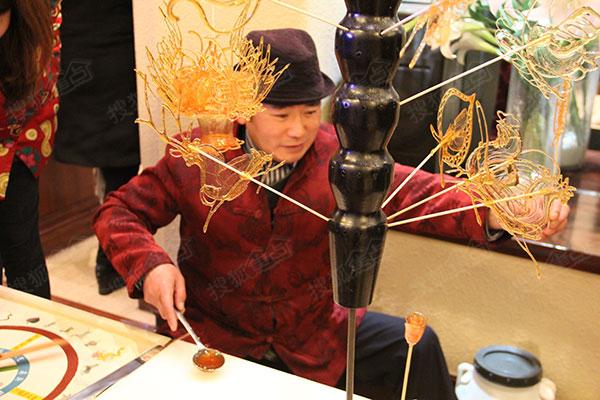 这么多糖人该选哪一个呢?