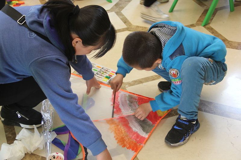 金屋秦皇半岛儿童彩绘diy活动 画出不一样的童年