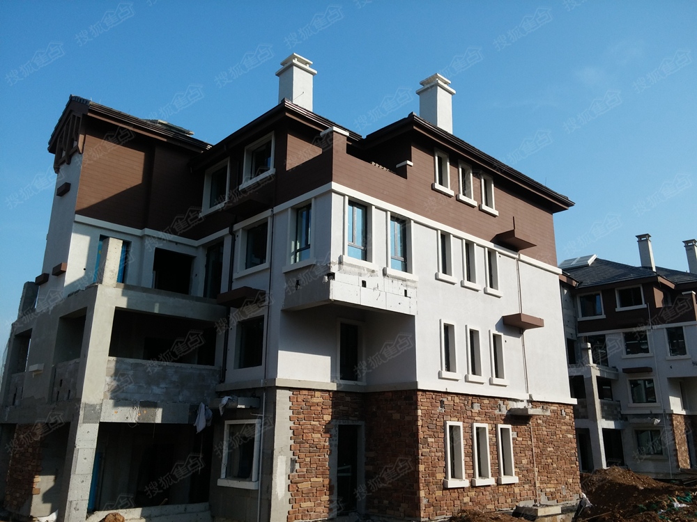 中弘·由山由谷项目位于平谷夏各庄,是京平高速北京地段的最后一个