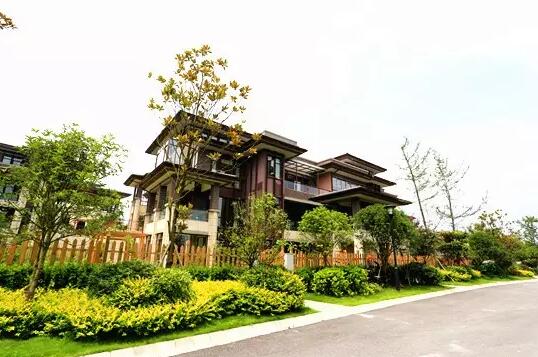 贵阳郊区旅游新景点 白晶谷千平花园等你来撒野