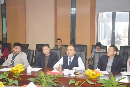 周楚政总经理介绍华耀城项目建设情况