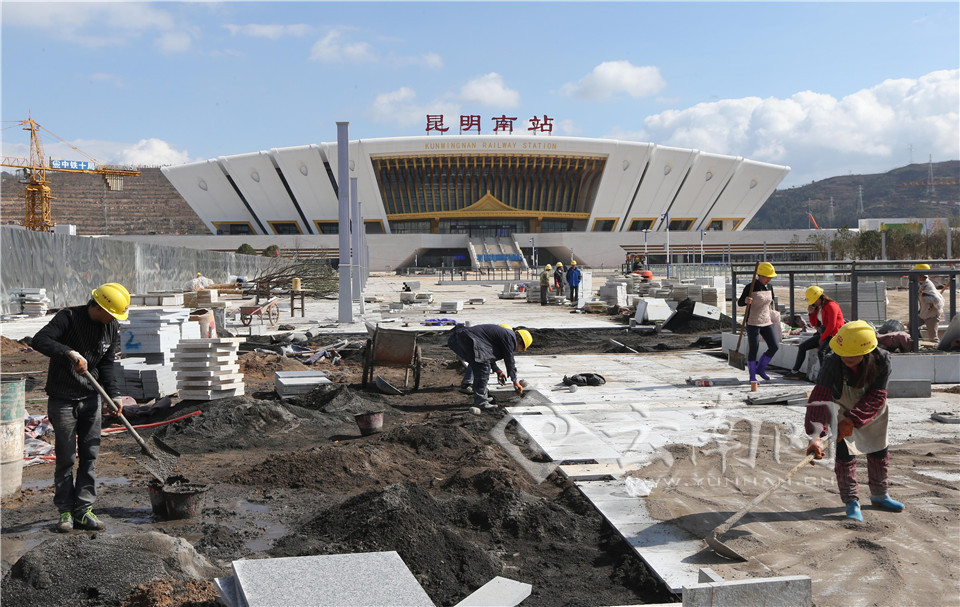昆明南站建成投入使用后将作为"沪昆通道","兰昆通道","南部沿海及