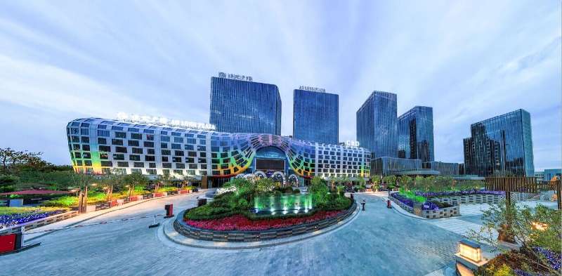 中数国际澳龙影城位于乌鲁木齐新市区长春中路1355号澳龙广场四楼