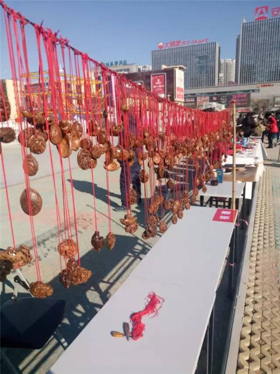 日照市春节民俗年会在太阳公元美食广场开幕啦!