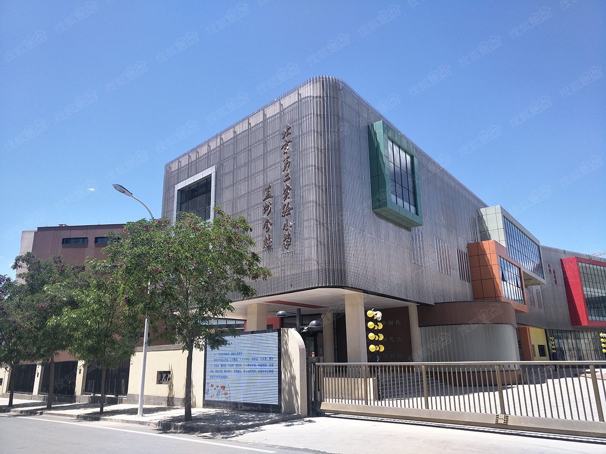 保利金香槟项目周边北京实验二小