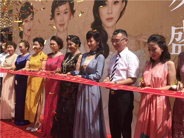 赵雅芝亲临贵阳助阵莎蔓莉莎贵阳友谊会所开业!