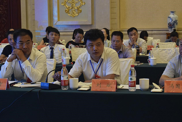 专家委员会委员,中国电能供热首席专家张斌作"清洁能源供暖政策解读