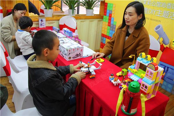 乐高积木搭建完成