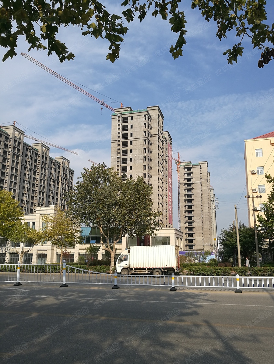 蓝岸郡景图片_样板间_装修效果图-青岛手机搜狐焦点网