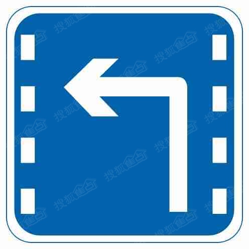 停车泊位取消六个,辅道中间设置机非隔离护栏,分出一条车道用于海阳路