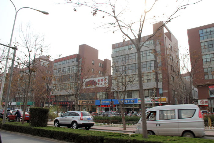 盛世中央公馆周边配套图之万城新天地
